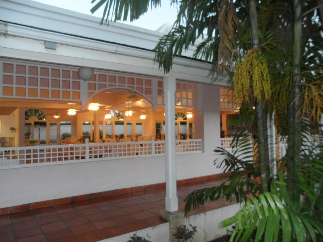 Hotel Pommarine Bridgetown Exterior photo